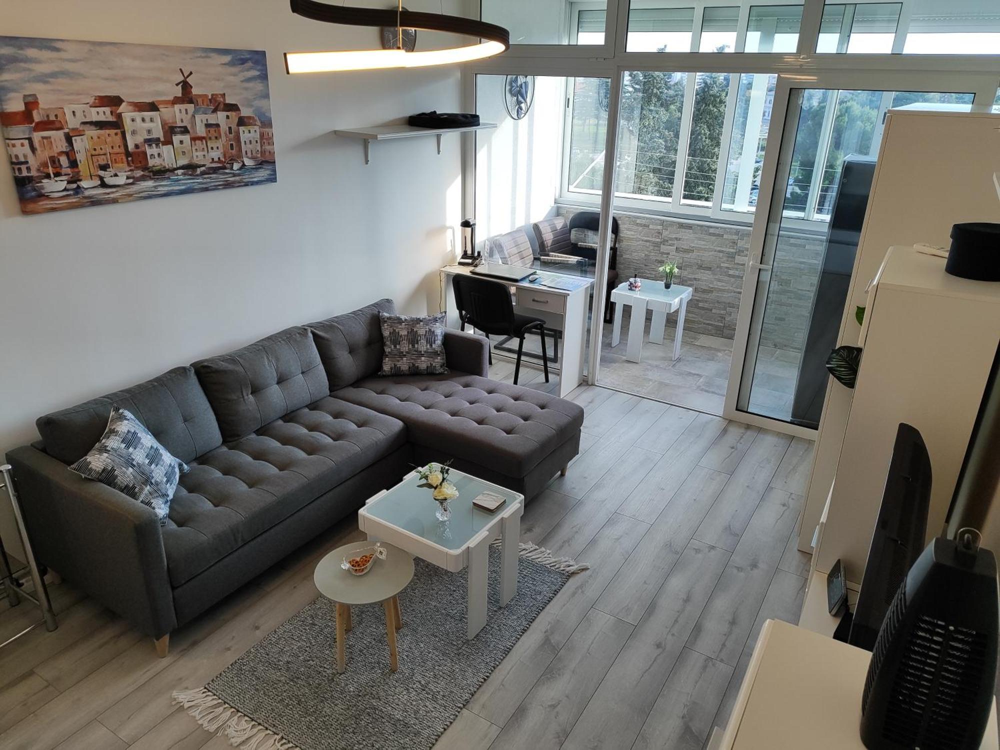 Apartment Zara With Garage Ngoại thất bức ảnh