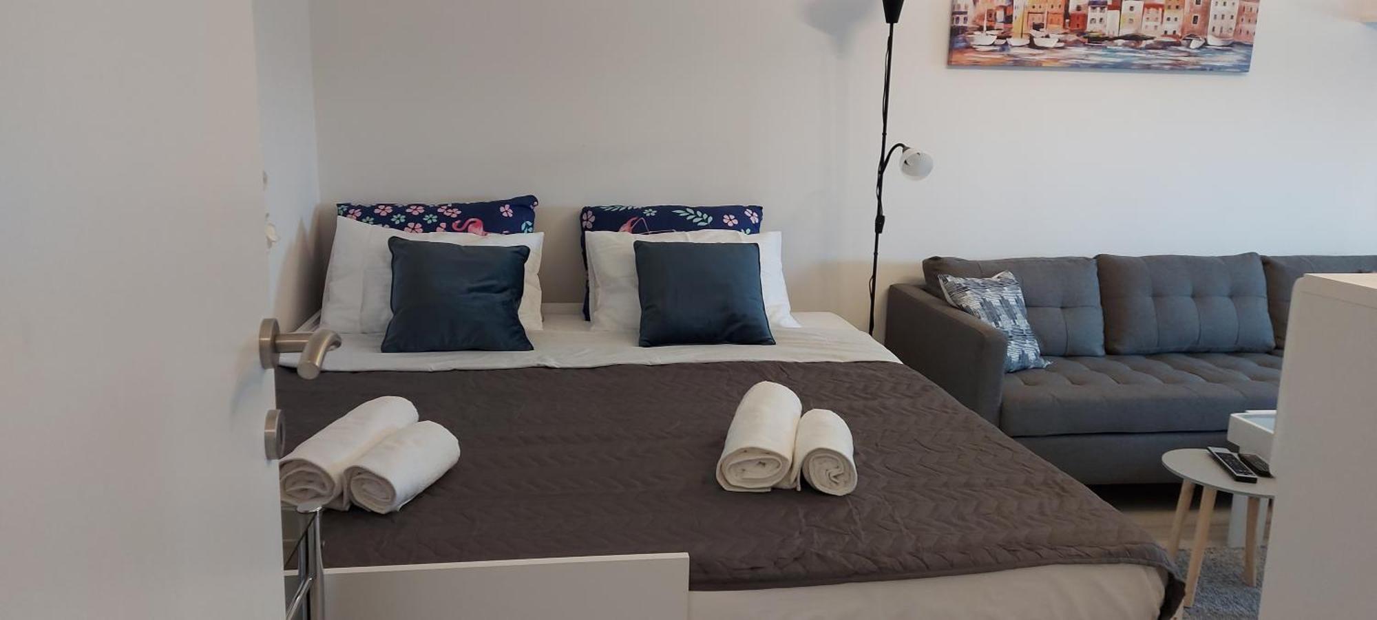 Apartment Zara With Garage Ngoại thất bức ảnh